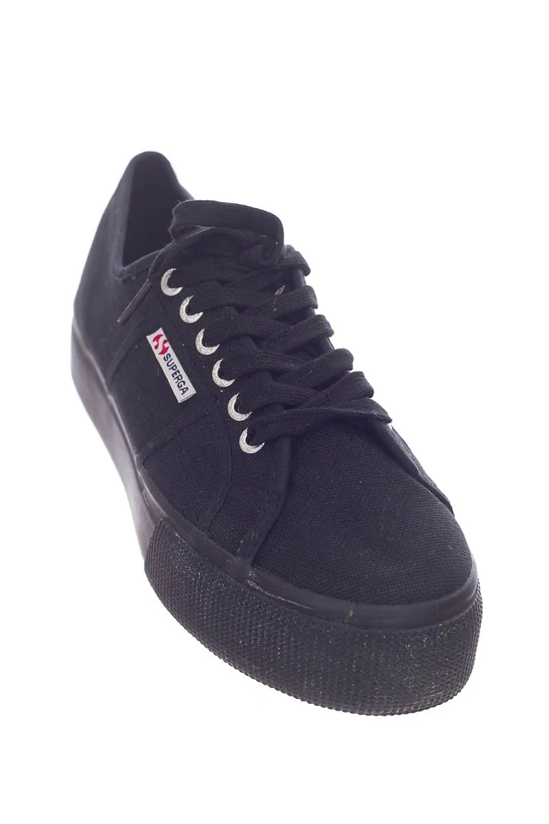 ZAPATOS COLOR NEGRO  SUPERGA