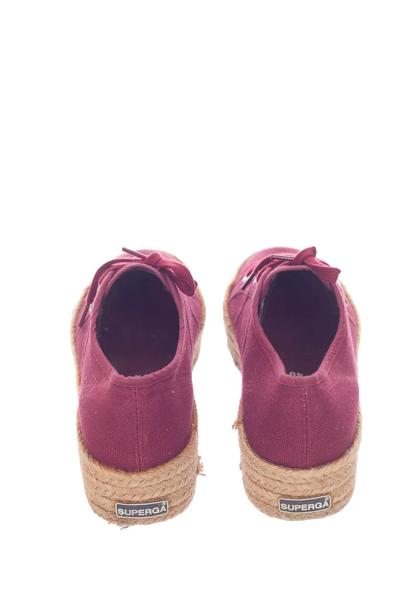ZAPATOS COLOR VINOTINTO  SUPERGA