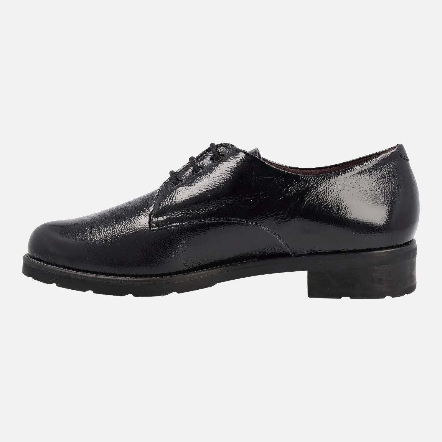 Zapatos confort en charol negro con cierre de cordones